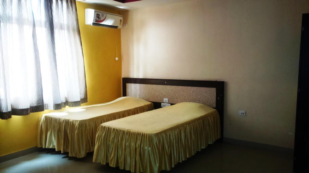 Hotel Parshuram Γουβαχάτι Εξωτερικό φωτογραφία