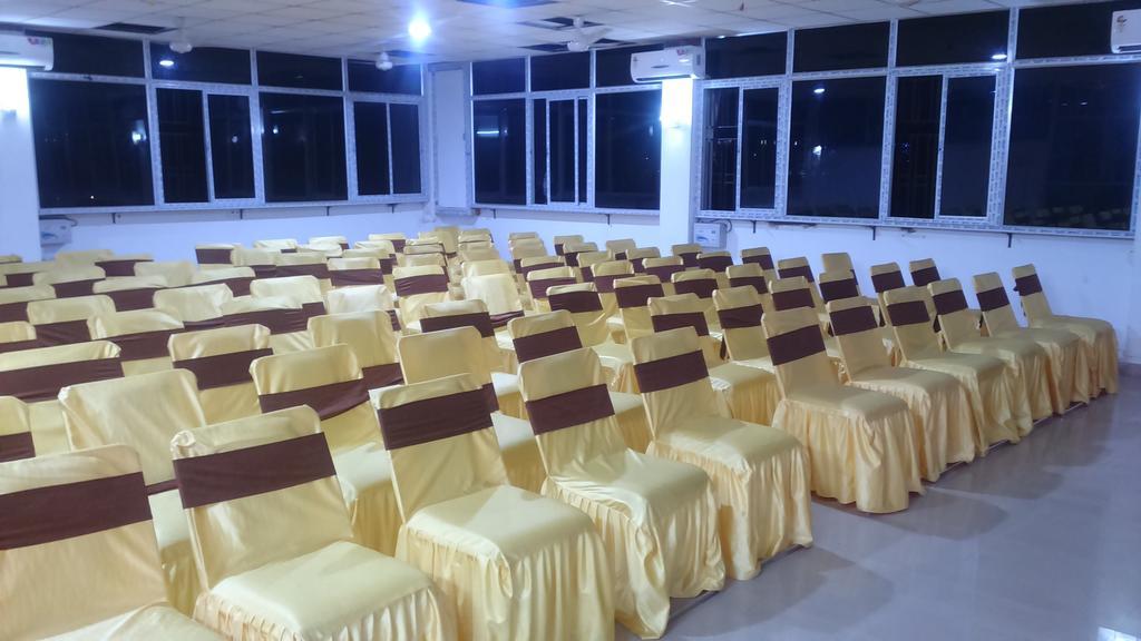 Hotel Parshuram Γουβαχάτι Εξωτερικό φωτογραφία