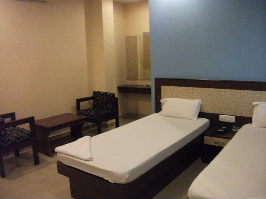 Hotel Parshuram Γουβαχάτι Εξωτερικό φωτογραφία