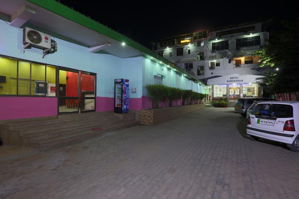 Hotel Parshuram Γουβαχάτι Εξωτερικό φωτογραφία